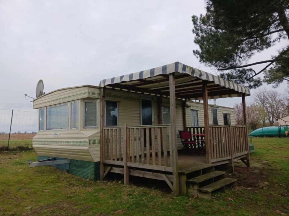 Camping La Maltournee Sigloy Bagian luar foto